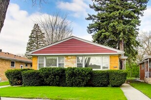 8840 Keeler Ave in Skokie, IL - Building Photo