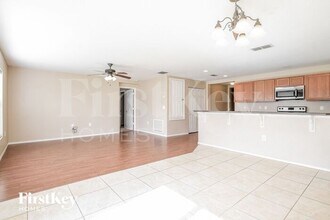 4420 Starlight Pointe Dr in Mulberry, FL - Building Photo - Building Photo