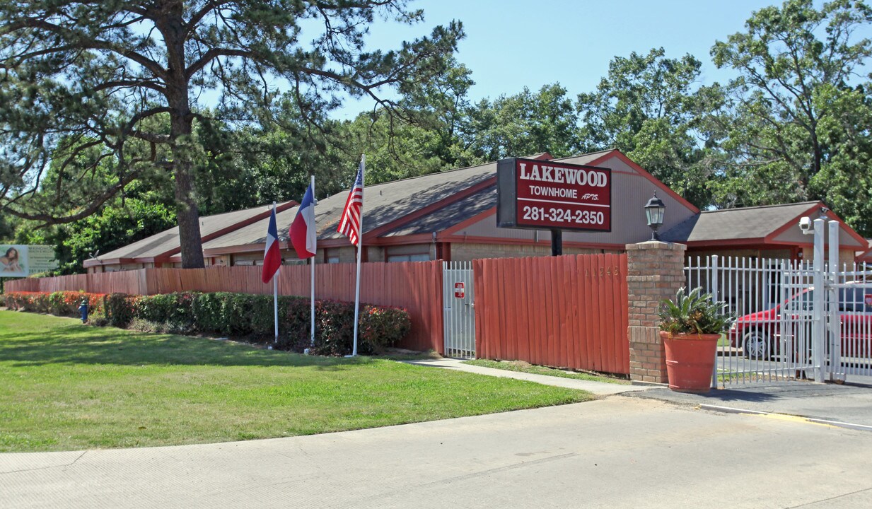 Lakewood Townhomes in Huffman, TX - Foto de edificio