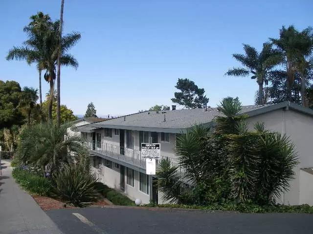 Fairmount Palms in San Leandro, CA - Building Photo - Building Photo