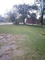 1737 S Hiram Ave in Wichita, KS - Building Photo