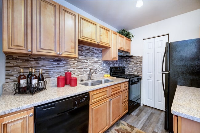 Pinewood Gardens Apartments