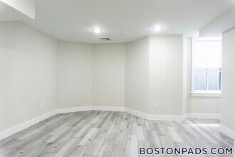 79 Linden St in Boston, MA - Building Photo - Building Photo