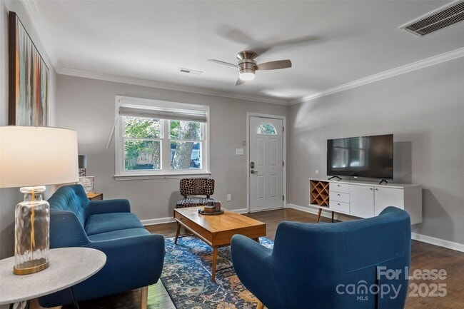 2521 Dora Dr in Charlotte, NC - Building Photo - Building Photo