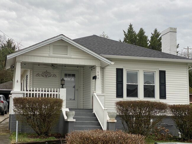 600 Franklin St in Greeneville, TN - Building Photo - Building Photo