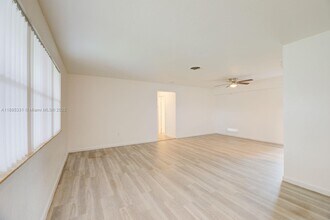7720 NW 15th St in Pembroke Pines, FL - Building Photo - Building Photo