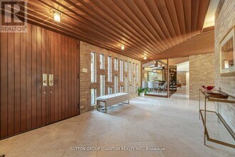 2194 Oneida Crescent in Mississauga, ON - Building Photo - Building Photo