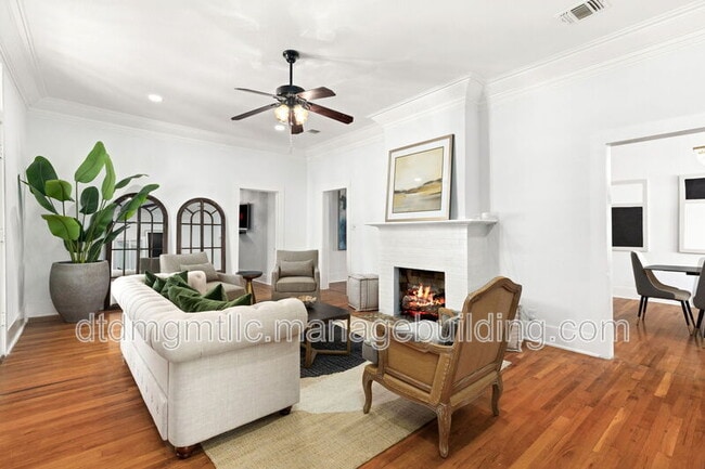 property at 110 E Craig Pl