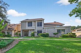 11504 Village Pl Dr in Houston, TX - Building Photo - Building Photo