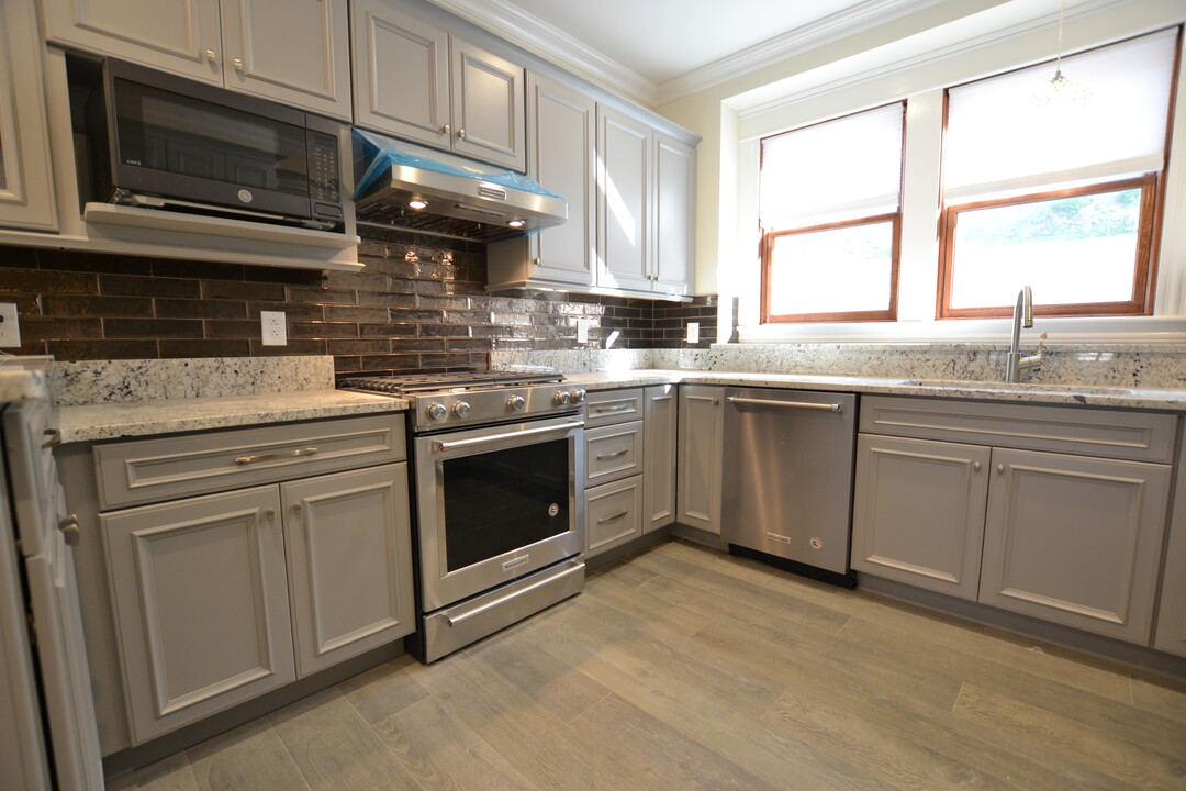 46 Gerrish St, Unit 2 in Boston, MA - Building Photo