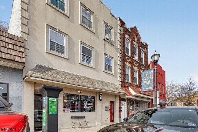 1582 Irving St in Rahway, NJ - Foto de edificio - Building Photo