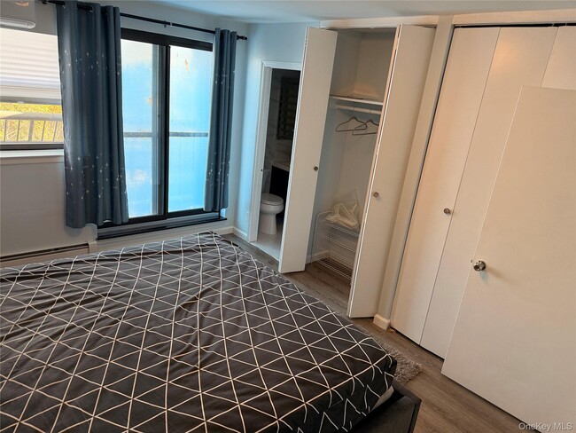 55-12 Main St in Queens, NY - Building Photo - Building Photo