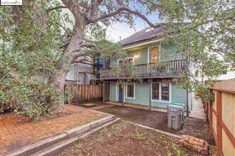 563 22nd St in Oakland, CA - Building Photo - Building Photo