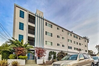 1008 E 23rd St in Oakland, CA - Building Photo - Building Photo