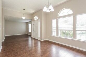 14011 Crestwick Dr W in Jacksonville, FL - Building Photo - Building Photo