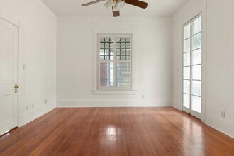 1122 W Summit Ave. in San Antonio, TX - Building Photo - Building Photo