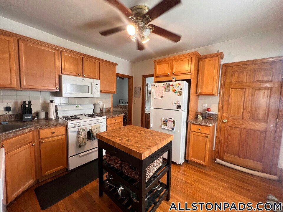 3 Aldie St in Boston, MA - Building Photo