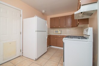 5107 Overland Ave in Culver City, CA - Building Photo - Building Photo