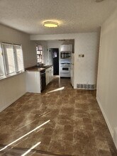 1400 Woodlawn Beach in Buffalo, MN - Foto de edificio - Building Photo