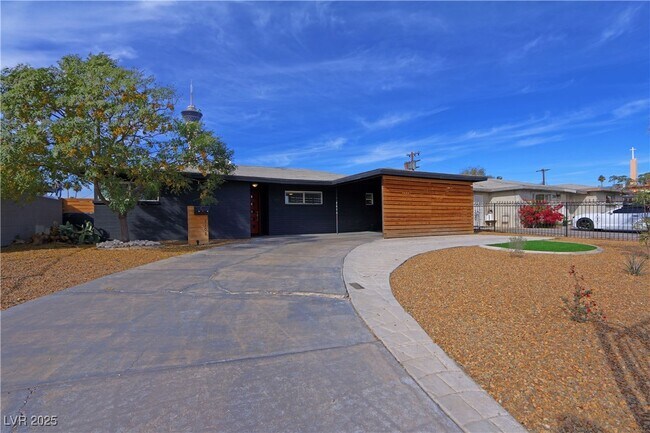 2108 S 6th St in Las Vegas, NV - Building Photo - Building Photo