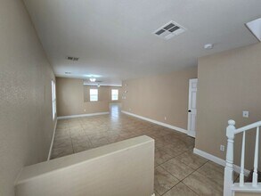 245 Country Greens Ave in Las Vegas, NV - Building Photo - Building Photo