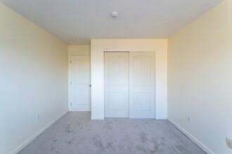 Lakeshore Estates - Newly Remodeled studio in Laconia, NH - Building Photo - Interior Photo
