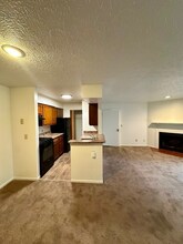 2163 Hedgerow Road in Columbus, OH - Building Photo - Building Photo