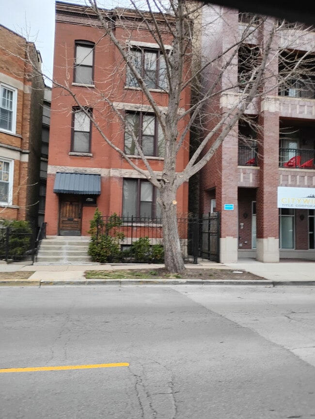 1138 W Diversey Pky, Unit 3rd floor