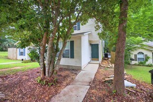 3001 Oak Park Ct in Tallahassee, FL - Building Photo