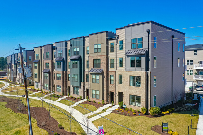 West Broad Landing in Richmond, VA - Foto de edificio - Building Photo