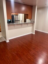 281 Juana Ave, Unit 309 in San Leandro, CA - Foto de edificio - Building Photo