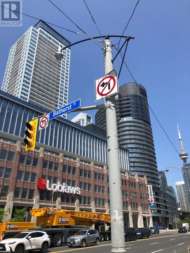 property at 19-2819 Bathurst St