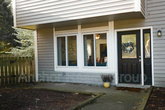 331 Sunflower Ct in Virginia Beach, VA - Building Photo - Building Photo