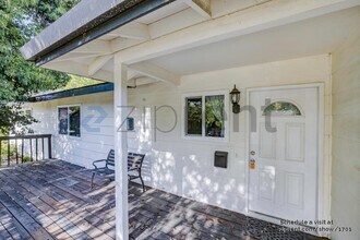 950 Pecan Pl in Davis, CA - Building Photo - Building Photo