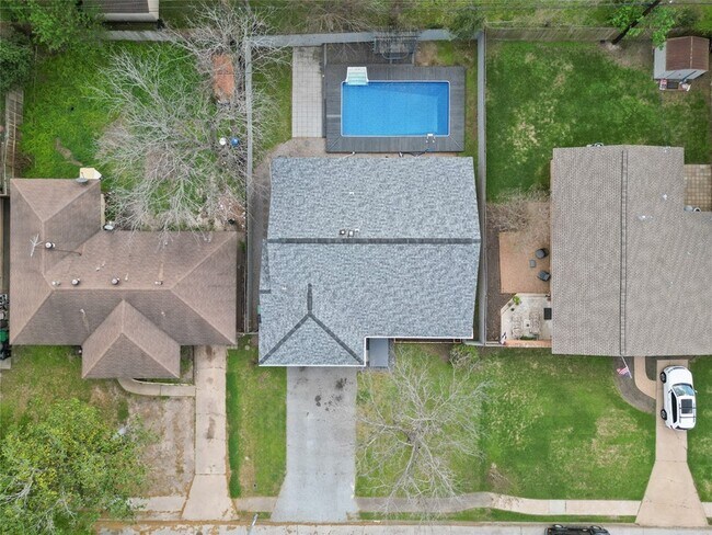 5001 Nina Lee Ln in Houston, TX - Building Photo - Building Photo