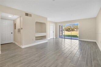 13953 Fairway Island Dr in Orlando, FL - Building Photo - Building Photo