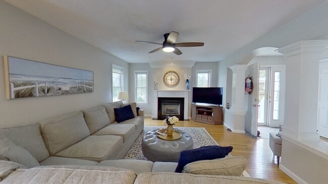 property at 206 Tamarack Ln
