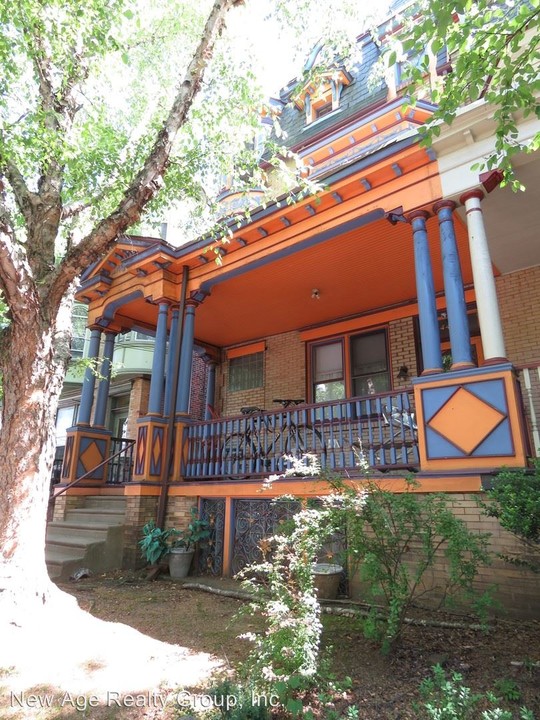 4408 Pine St in Philadelphia, PA - Building Photo