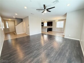 469 Cadence View Way in Henderson, NV - Building Photo - Building Photo