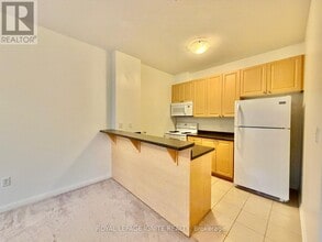 5 Sidney Ln in Bowmanville, ON - Building Photo - Building Photo