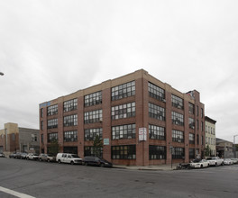 54 Knickerbocker Ave in Brooklyn, NY - Building Photo - Building Photo