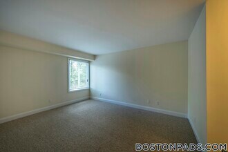 20 Westgate Dr in Woburn, MA - Building Photo - Building Photo