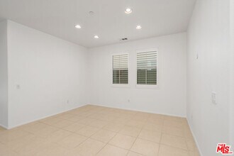 17053 Cantlay St in Los Angeles, CA - Building Photo - Building Photo