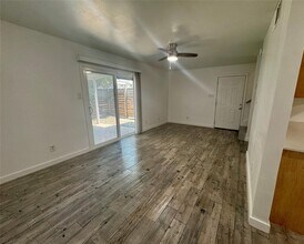 1841 Wooten Park Dr in Austin, TX - Building Photo - Building Photo