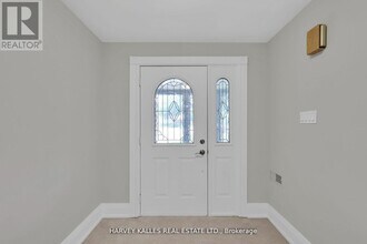 16 Wedgeport Pl in Toronto, ON - Building Photo - Building Photo