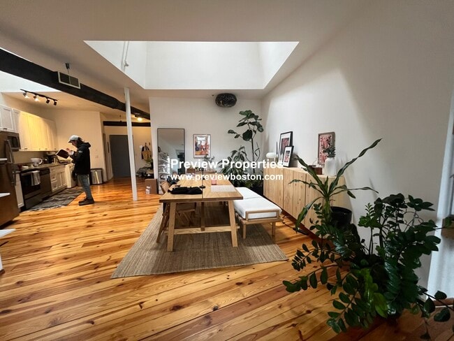 600 Columbia Rd, Unit 21 in Boston, MA - Building Photo - Building Photo