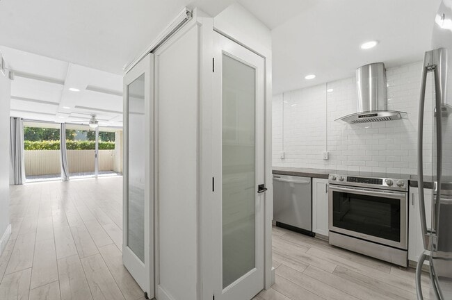 7625 E Camelback Rd in Scottsdale, AZ - Foto de edificio - Building Photo