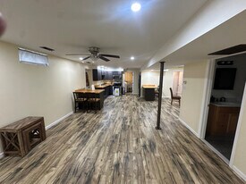 7351 Waldman Ave in Sparrows Point, MD - Building Photo