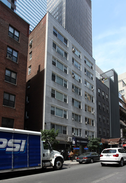 156-160 E 55th St in New York, NY - Foto de edificio