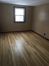 5 Helen St in Coraopolis, PA - Foto de edificio - Building Photo